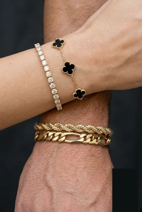 Gold bracelets collection